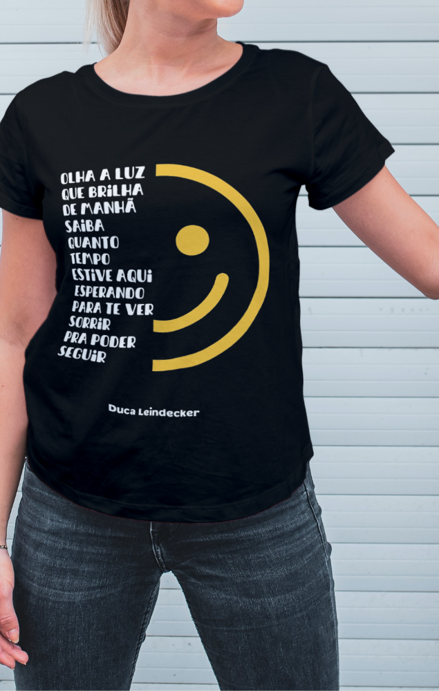 Foto do produto Camiseta O Amanhã Colorido - Smile | Preta